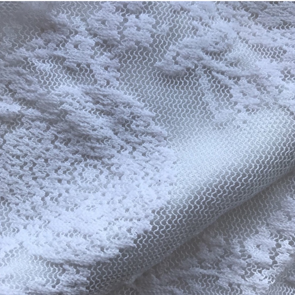 White crop top - Picture 4 of 4